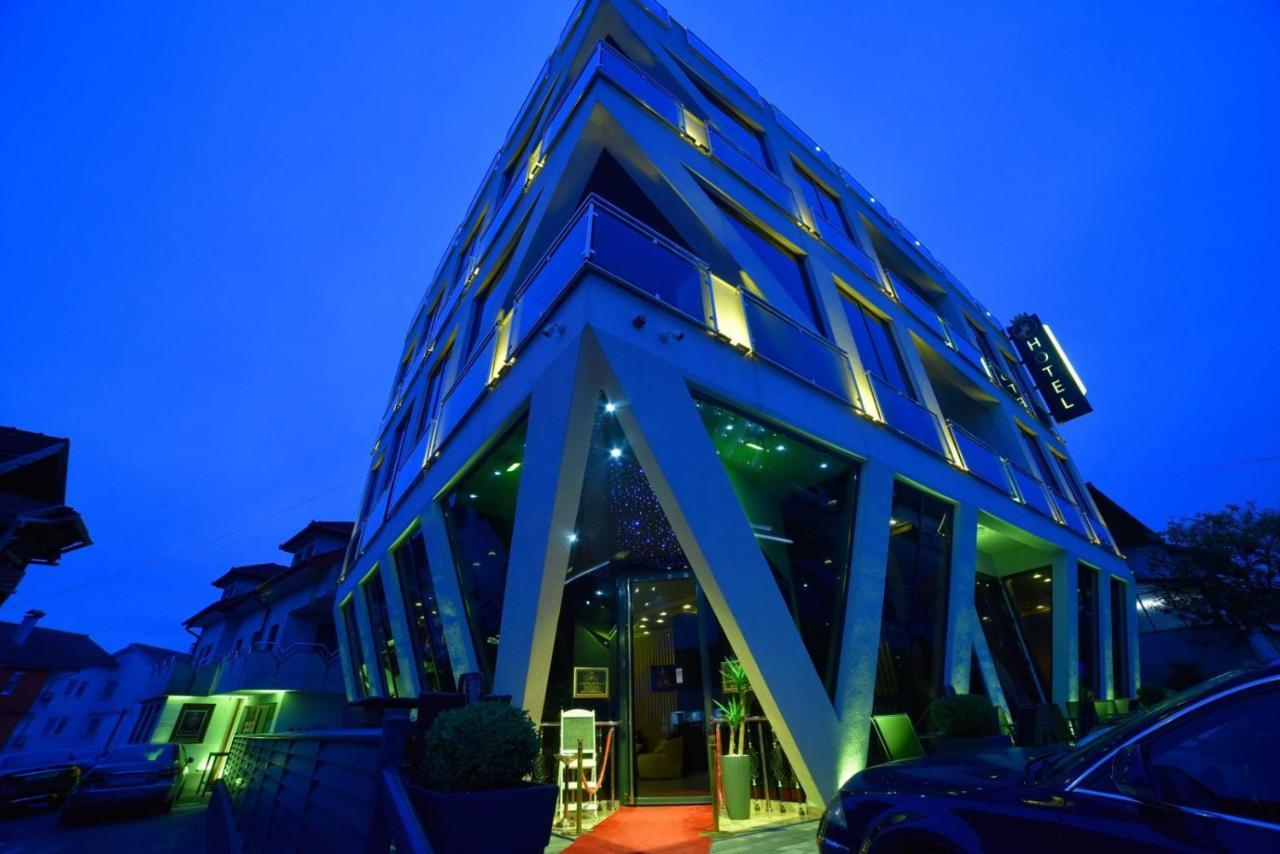 Hotel Palace Velika Kladusa Exterior foto